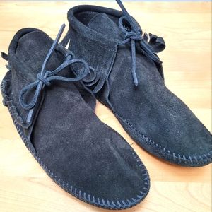 MINNETONKA | Black Suede Moccasins, Sz 9